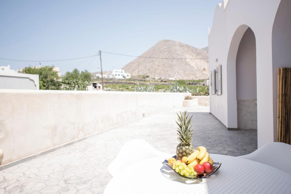 Mountain view, Inner courtyard view