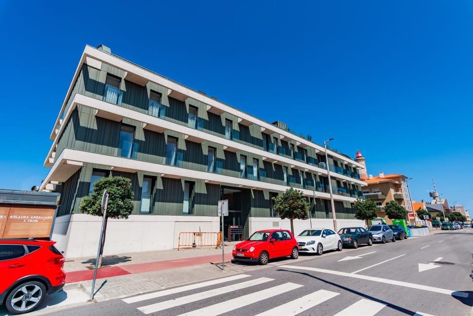 Property building, Street view, Location