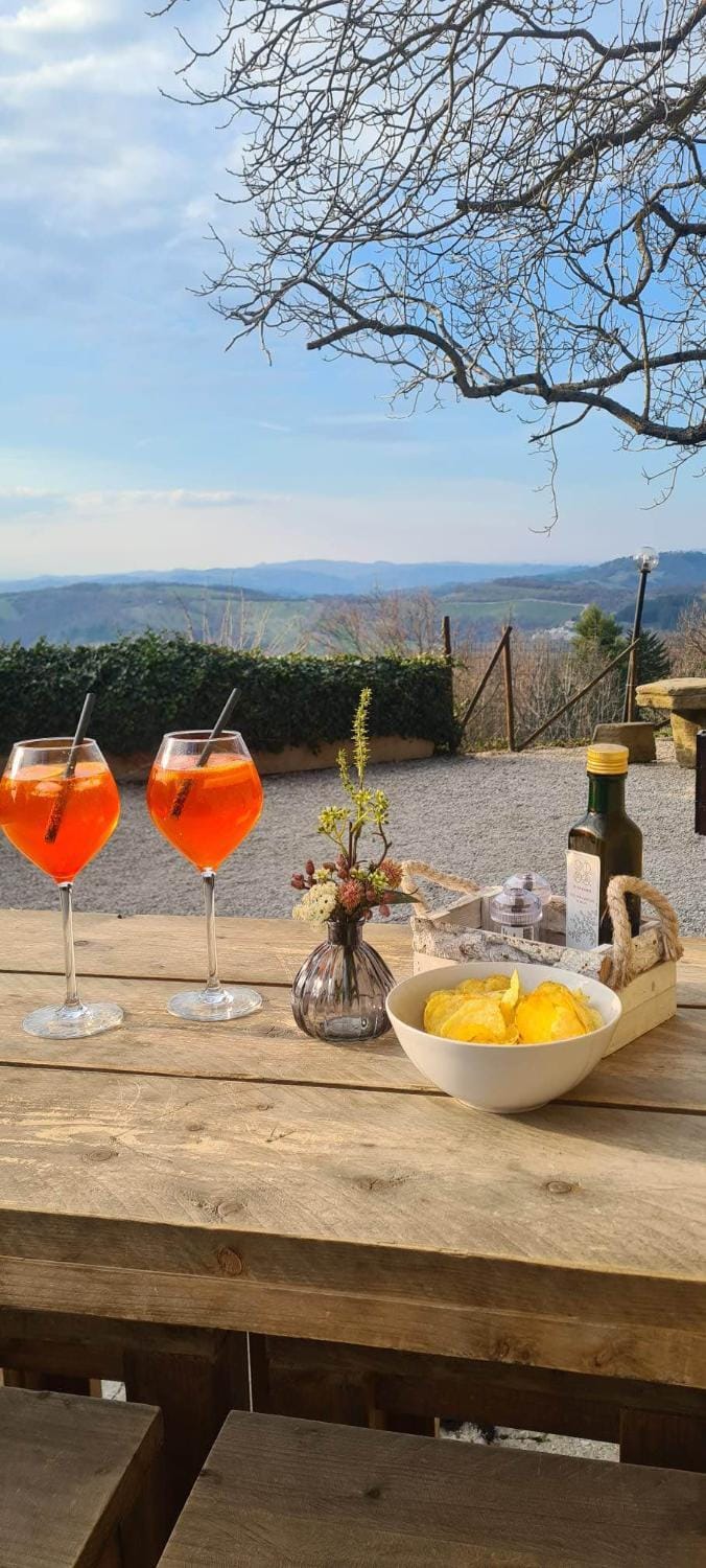 Natural landscape, View (from property/room), Food and drinks, Drinks
