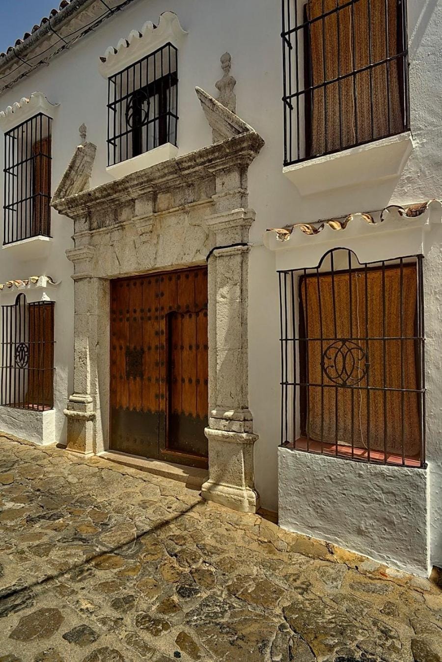 Facade/entrance