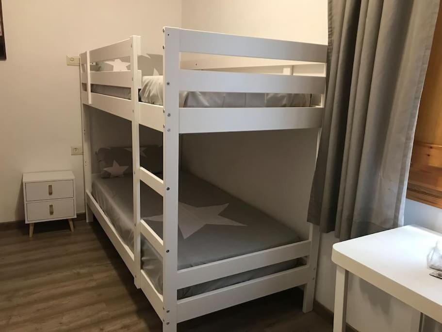 bunk bed
