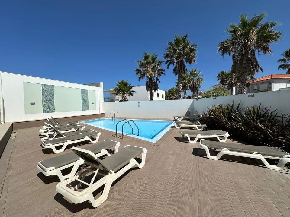 Swimming pool, Swimming pool