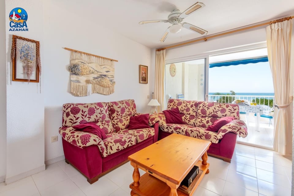 Living room, Sea view