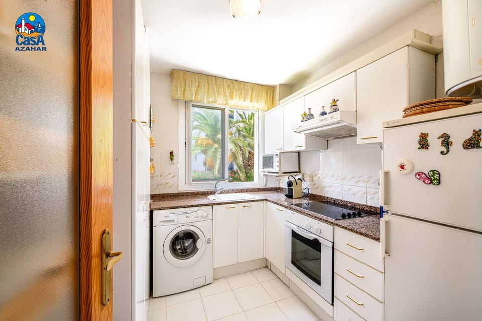 Kitchen or kitchenette, minibar, pet friendly, stove, washing machine