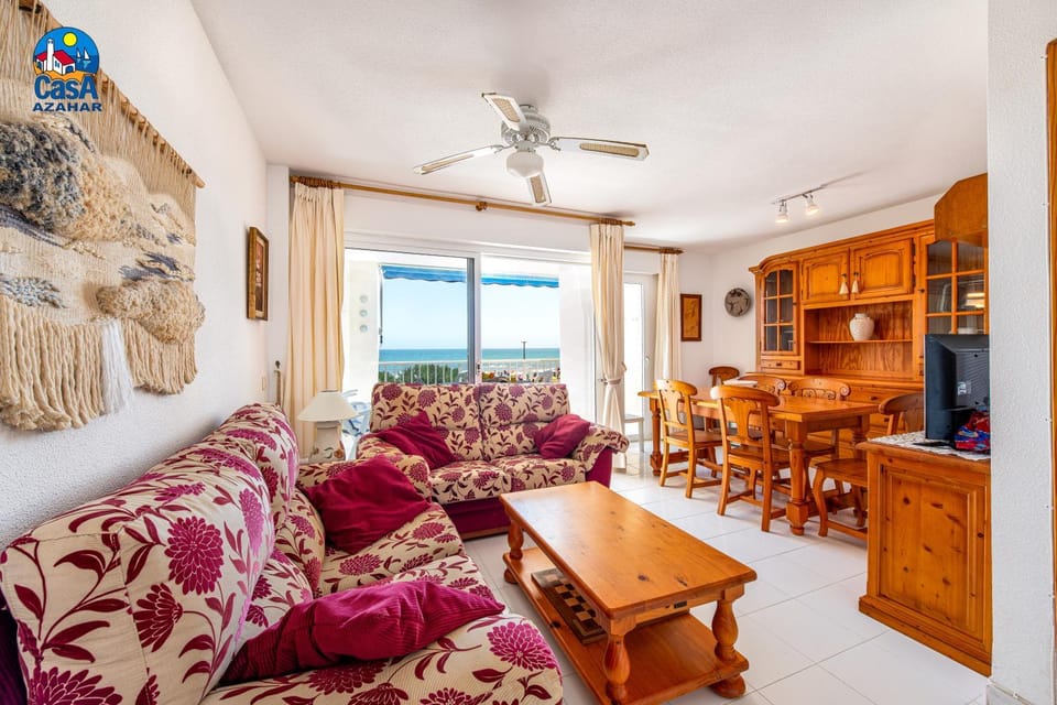 Living room, Dining area, Sea view, fireplace