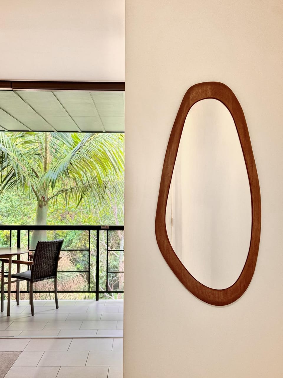 Restful rainforest retreat mins from Hastings st 9407 Apartment in Noosa Heads