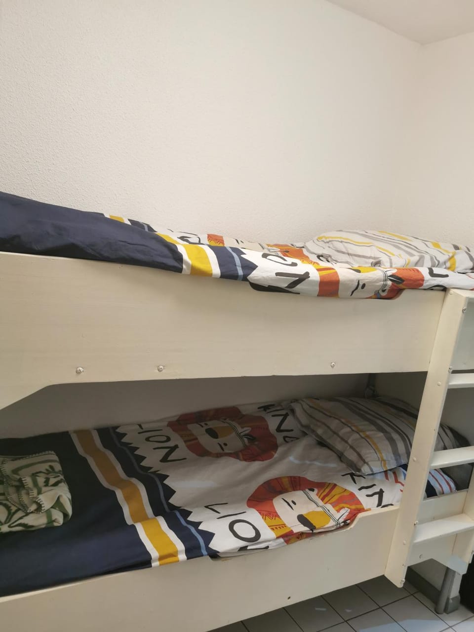 bunk bed