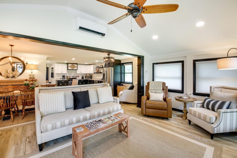 Lakefront Oasis with Patio in Hot Springs, Arkansas! House in Arkansas