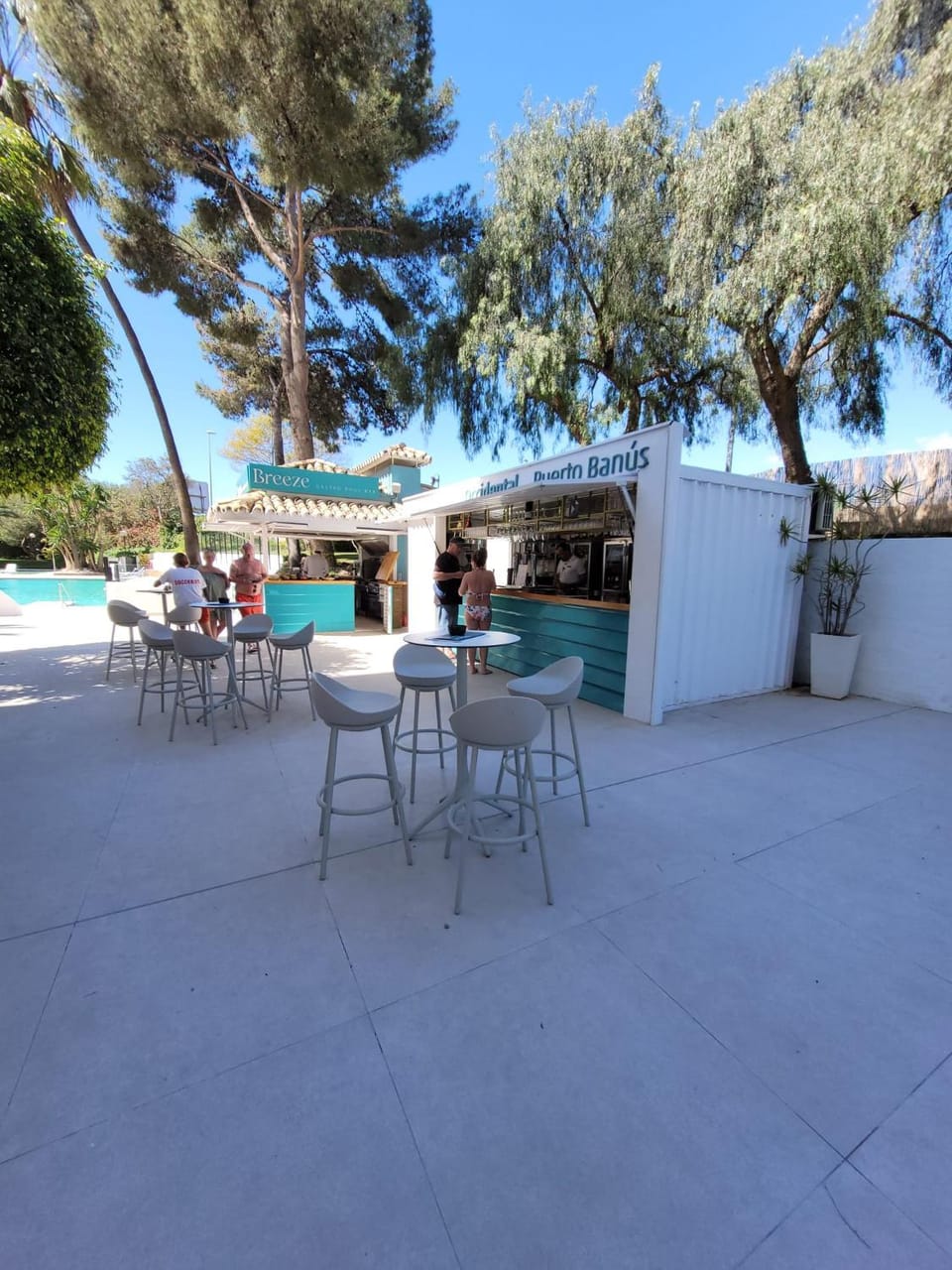 Restaurant/places to eat, Pool view, Swimming pool, Swimming pool