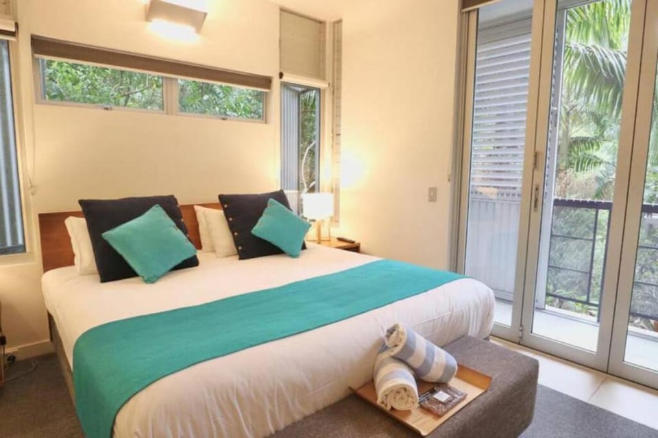 Lush Rainforest Retreat minutes from Hastings St 8201 Apartment in Noosa Heads