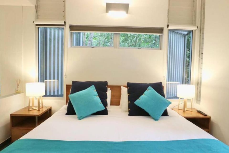 Lush Rainforest Retreat minutes from Hastings St 8201 Apartment in Noosa Heads