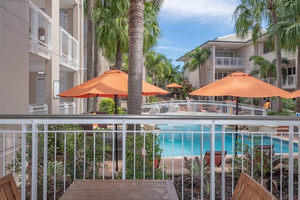 Poolside luxury on Hastings St Apartment in Noosa Heads