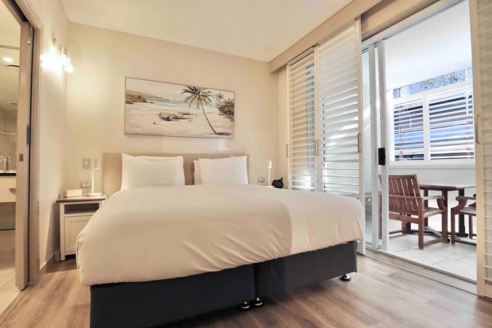 Hastings St Freshly renovated Apartment in Noosa Heads