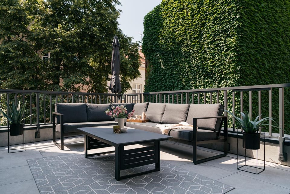 Patio, Day, View (from property/room), Balcony/Terrace, Seating area, City view