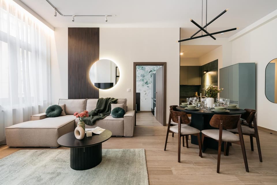Kitchen or kitchenette, Living room, Seating area, Dining area