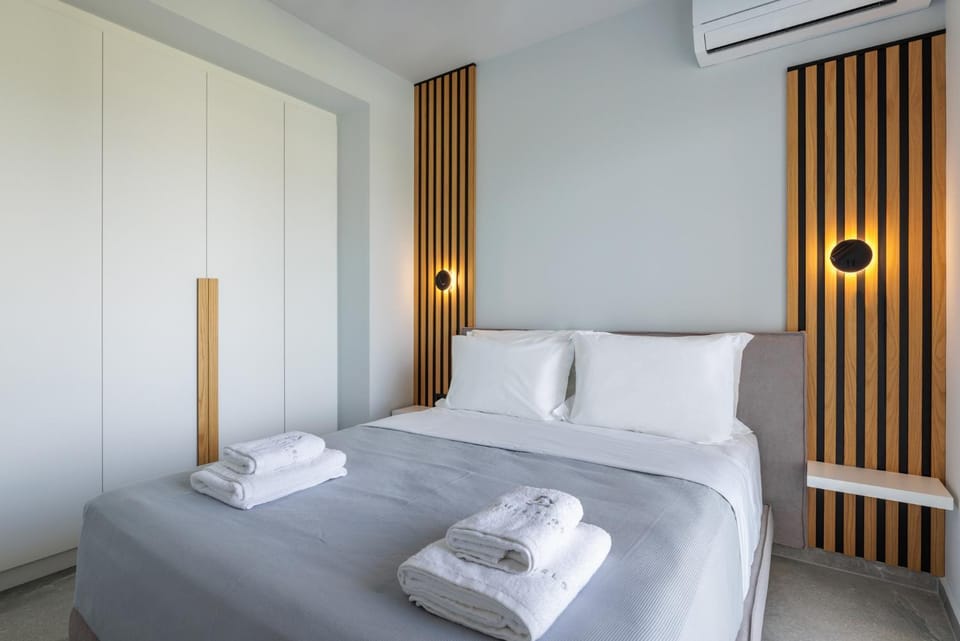 Bedroom, air conditioner