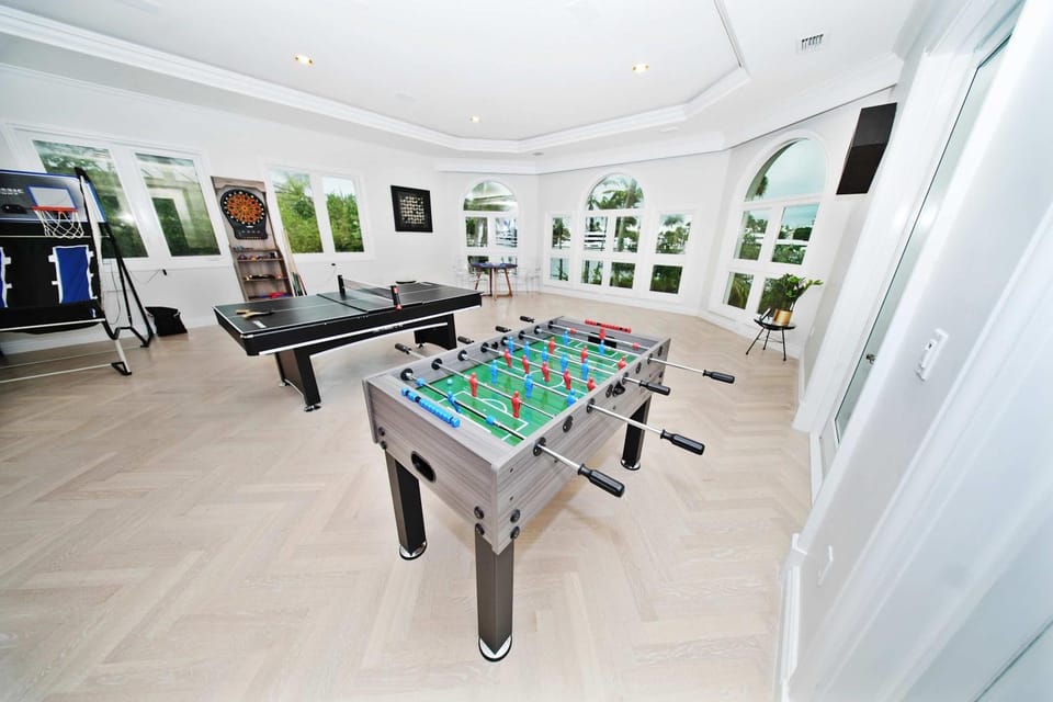 Incredible 9 Bedroom 11 Bath Idlewyld Mansion House in Fort Lauderdale