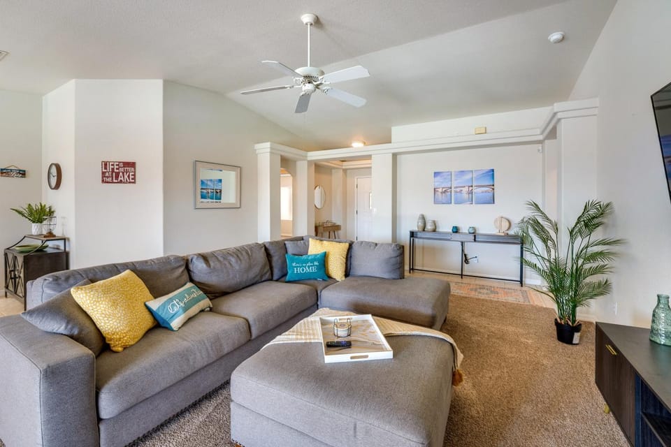 4 Mi to Beach: Lake Havasu City Home w/ Pool! House in Lake Havasu City