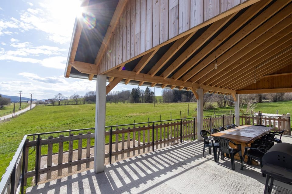 Natural landscape, View (from property/room), Balcony/Terrace, Dining area, Garden view