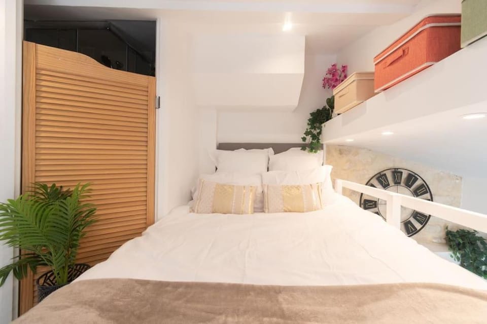 Duplex Parisien charmant en face métro13 Apartment in Paris