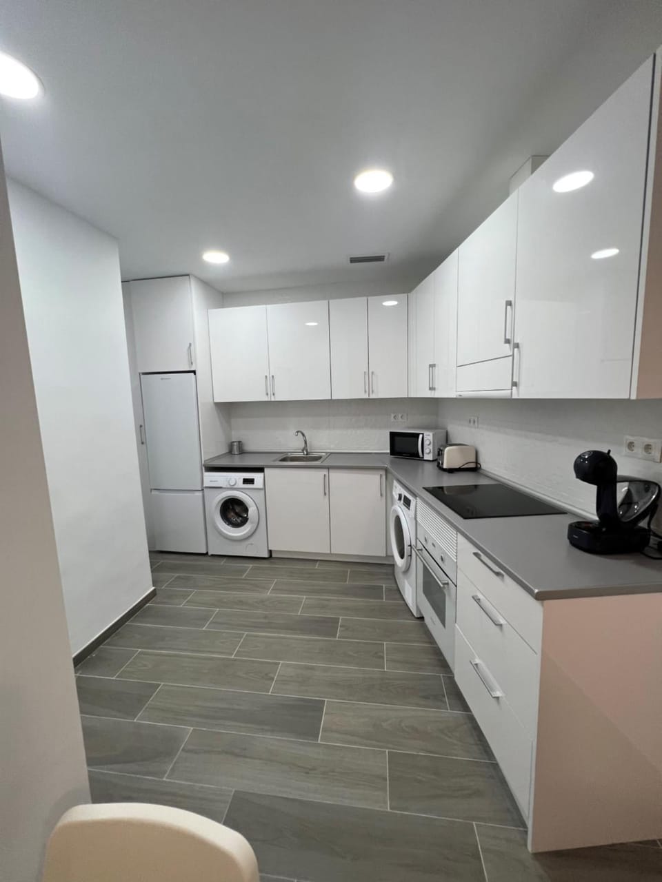 Apartamentos BEACHYDAYS Metropolis B Apartment in Torremolinos