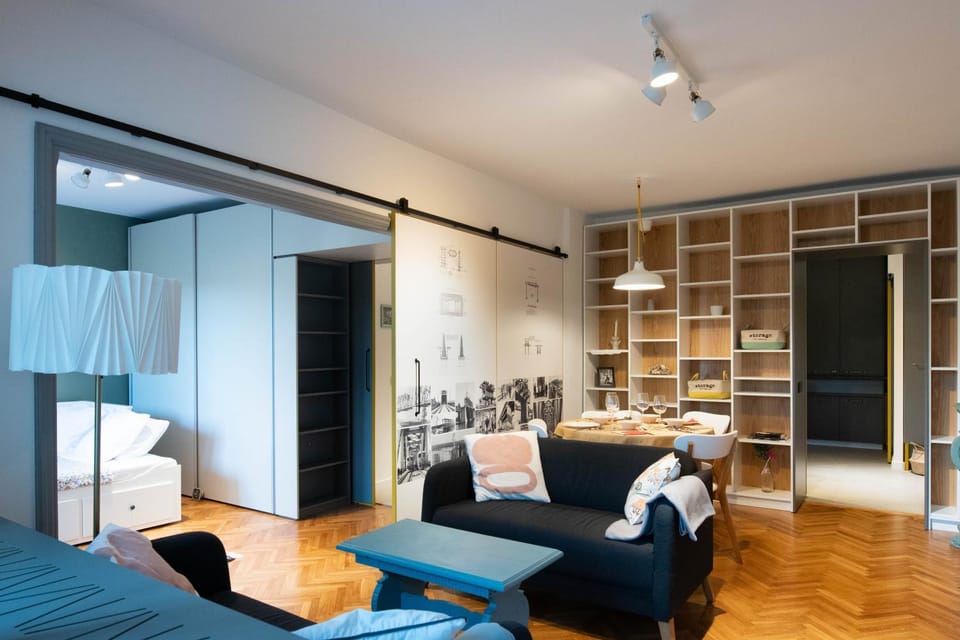 Living room, Photo of the whole room, Seating area, Dining area