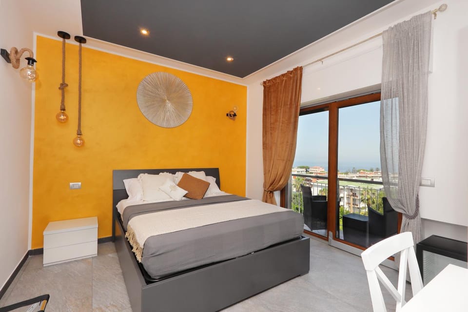 Bed, Balcony/Terrace, Bedroom, Sea view
