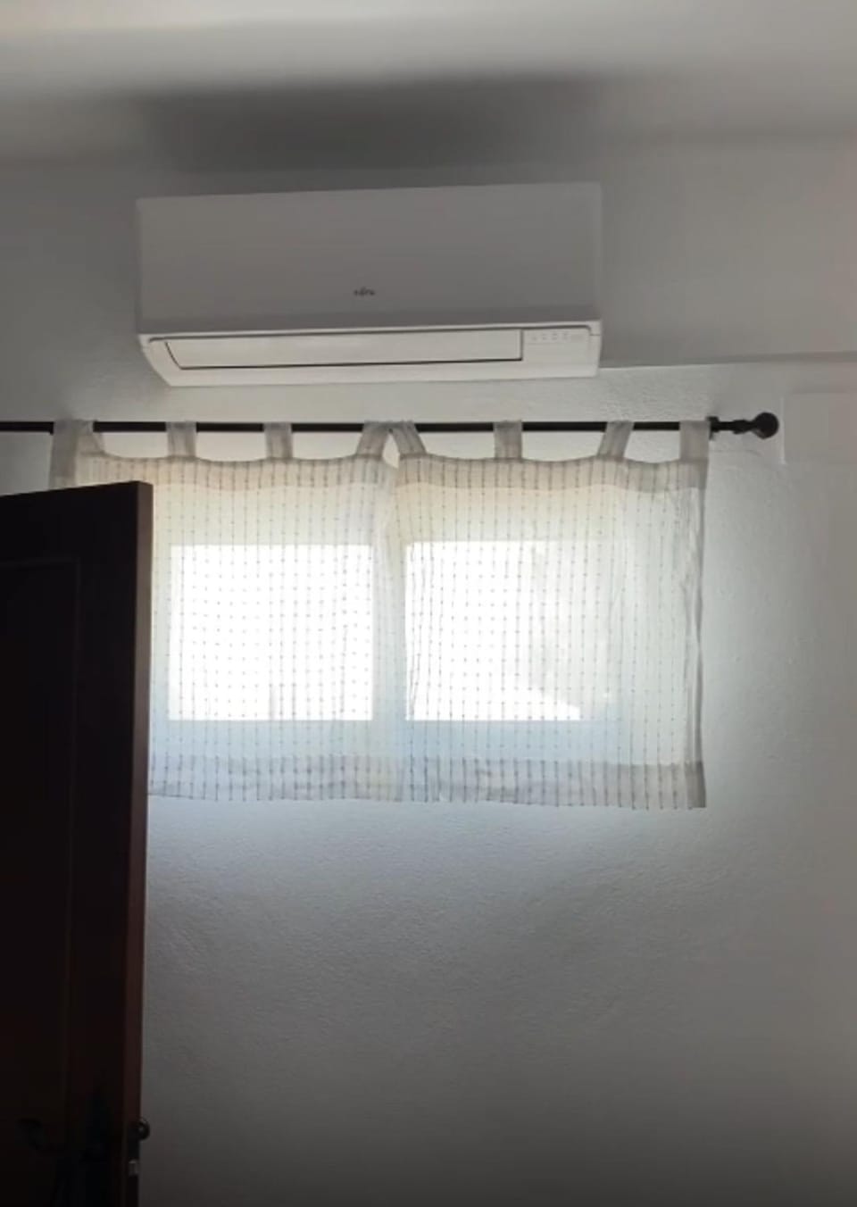 internet, wardrobe, air conditioner