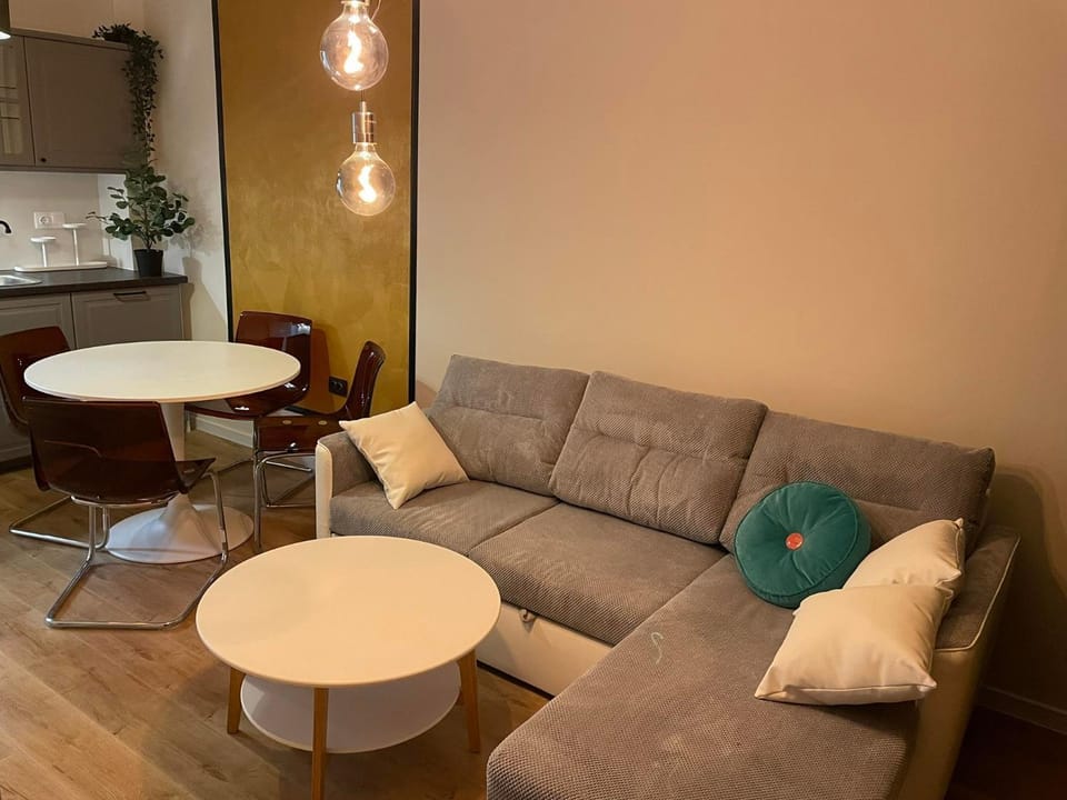 Golden leaf, swimming pool view Apartment in Burgas Province