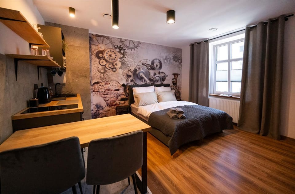 Bed, Kitchen or kitchenette, Photo of the whole room, Dining area, Bedroom, minibar