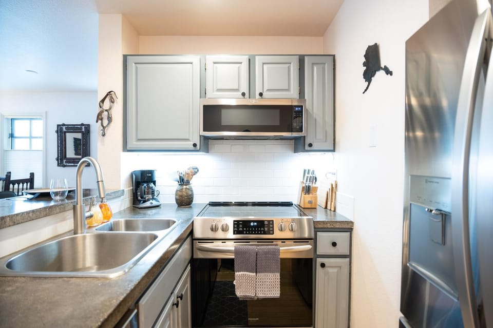 dishwasher, oven, kitchen