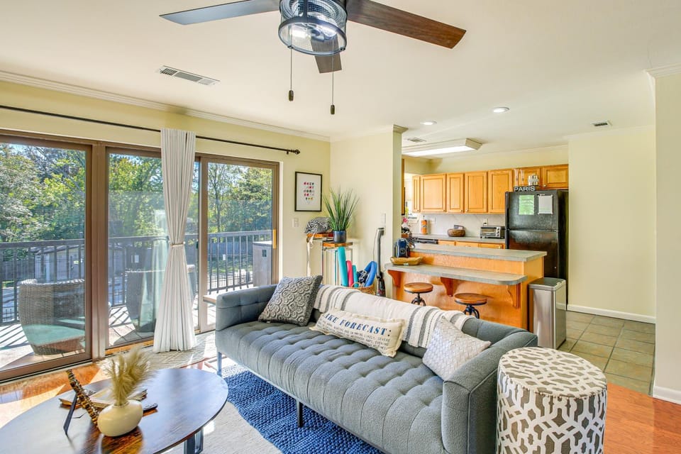 Hot Springs Condo on Lake Hamilton with Views! Apartment in Lake Hamilton