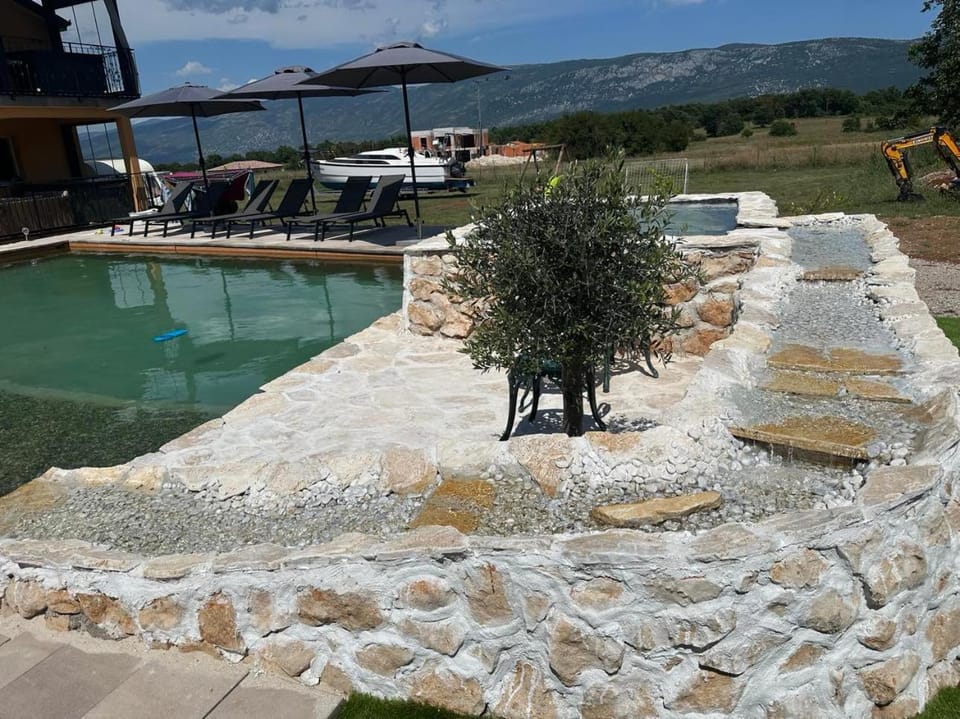 Day, Pool view, Swimming pool, sunbed