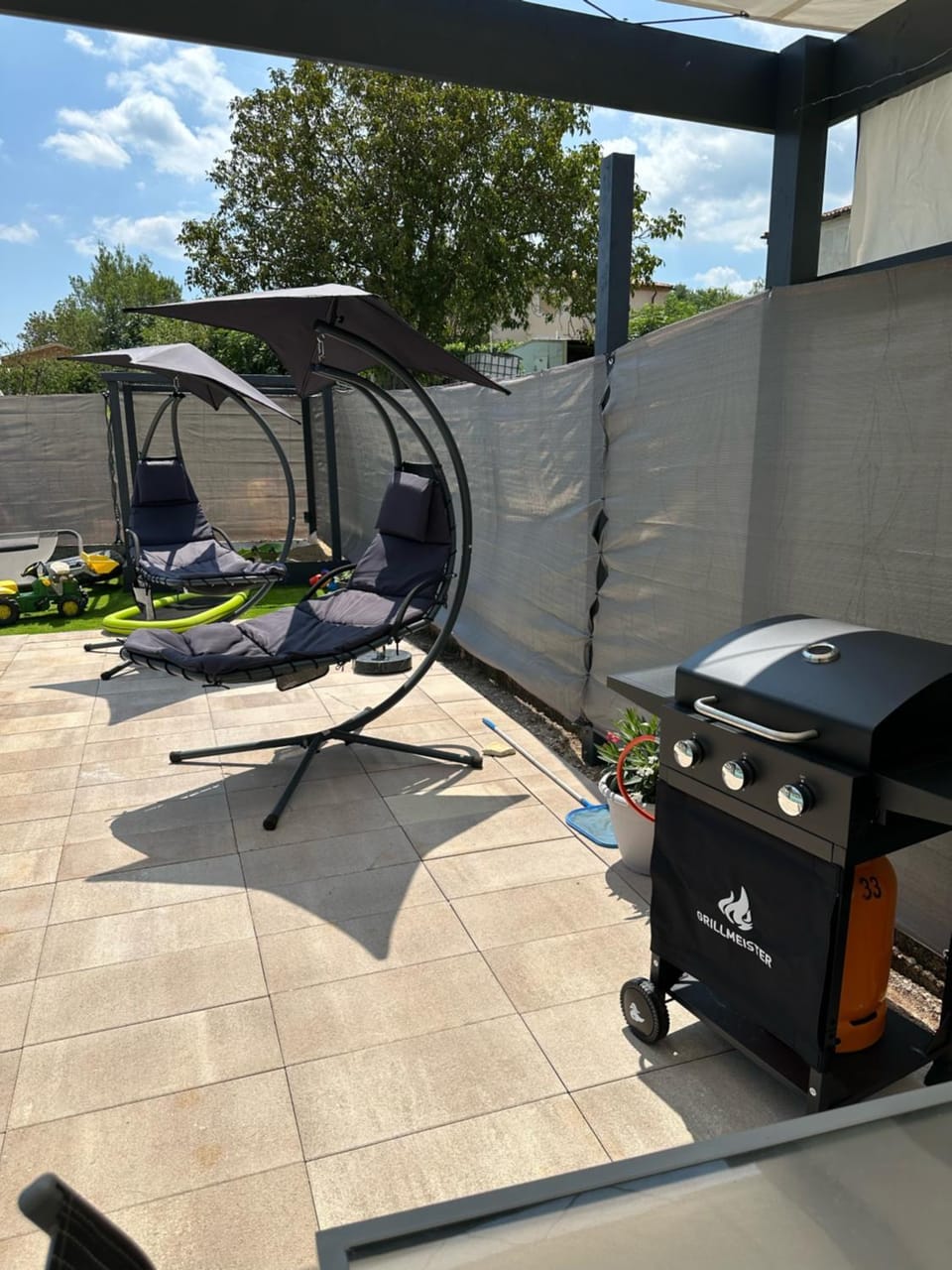 BBQ facilities, sunbed