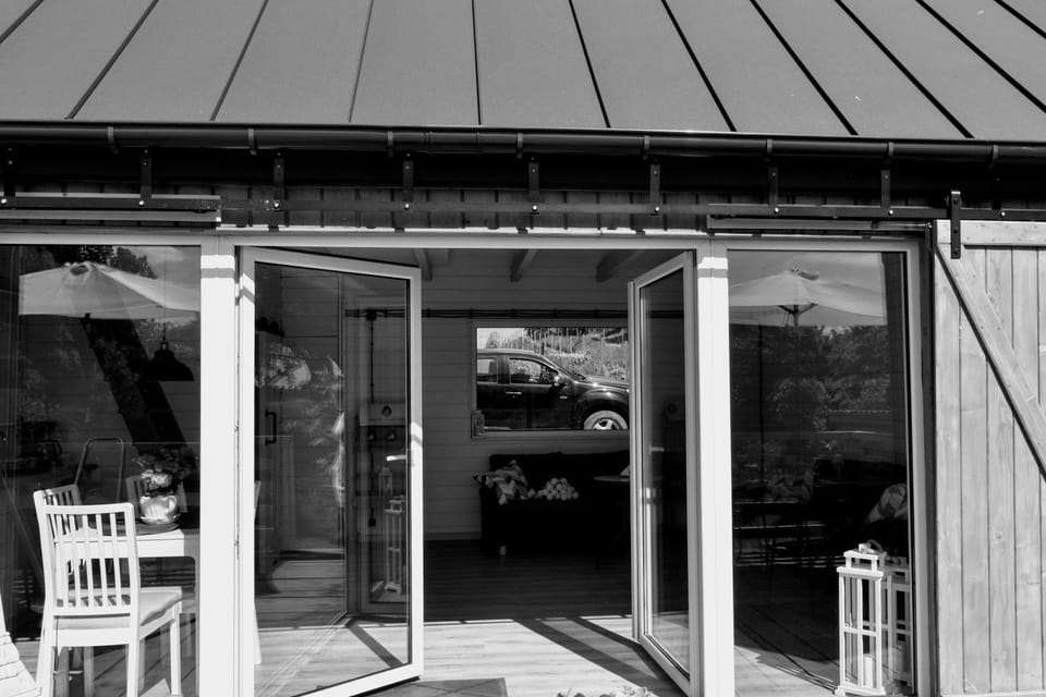 Property building, Facade/entrance, Balcony/Terrace