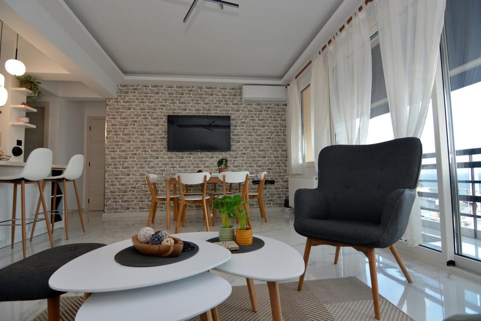 La Casa Blanca Apartment in Kavala