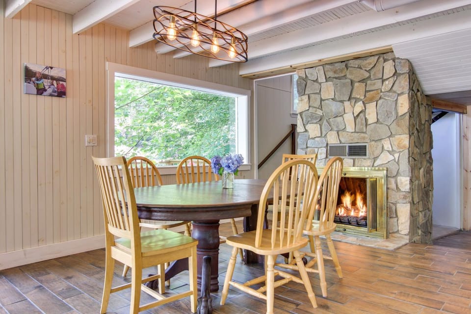 Lake Lure Getaway w/ Docks & Scenic Views! House in Lake Lure