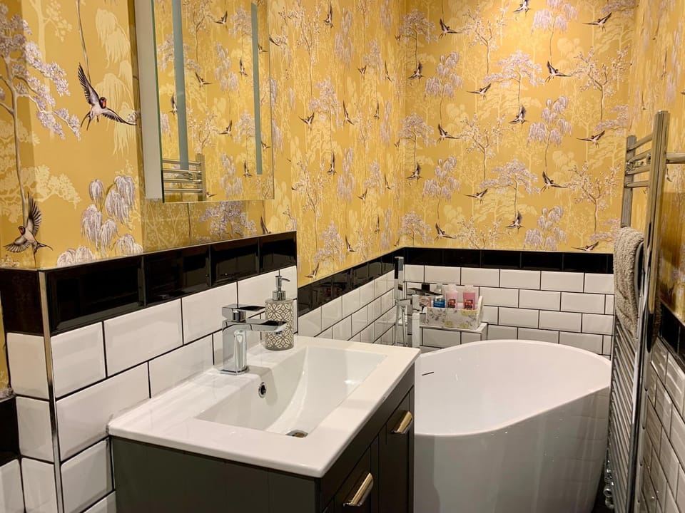 Bathroom, Bath
