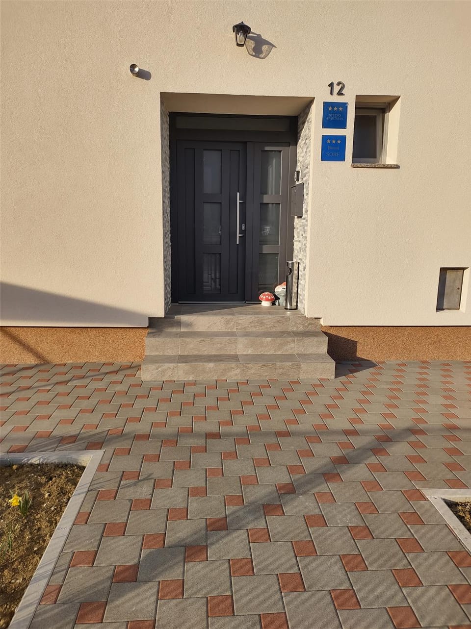 Facade/entrance, Day