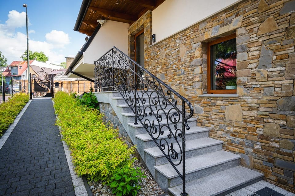 Property building, Day