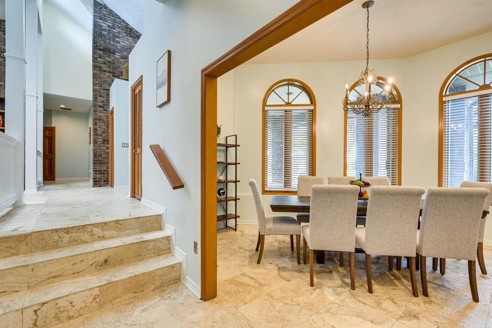 2 Mi to Busch Gardens: Retreat in Scenic Community House in Tampa