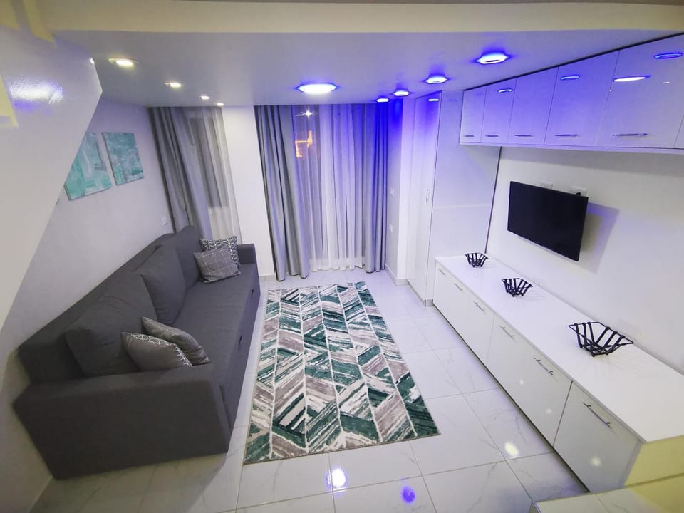 TV and multimedia, Seating area