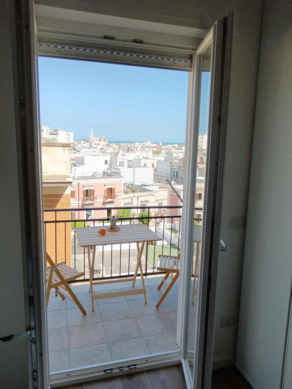 View (from property/room), Balcony/Terrace, Dining area