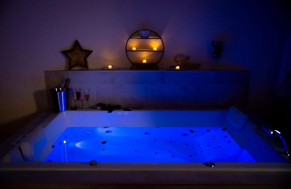 Hot Tub, Spa and wellness centre/facilities, Bath