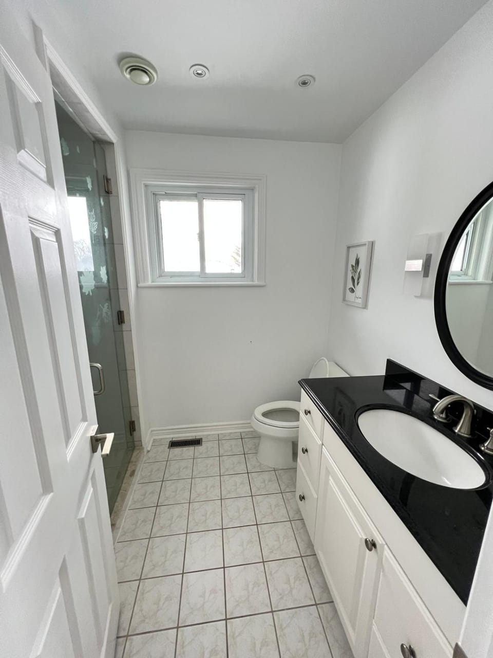 Letitia Heights !E Spacious and Quiet Private Bedroom with Private Bathroom Vacation rental in Barrie