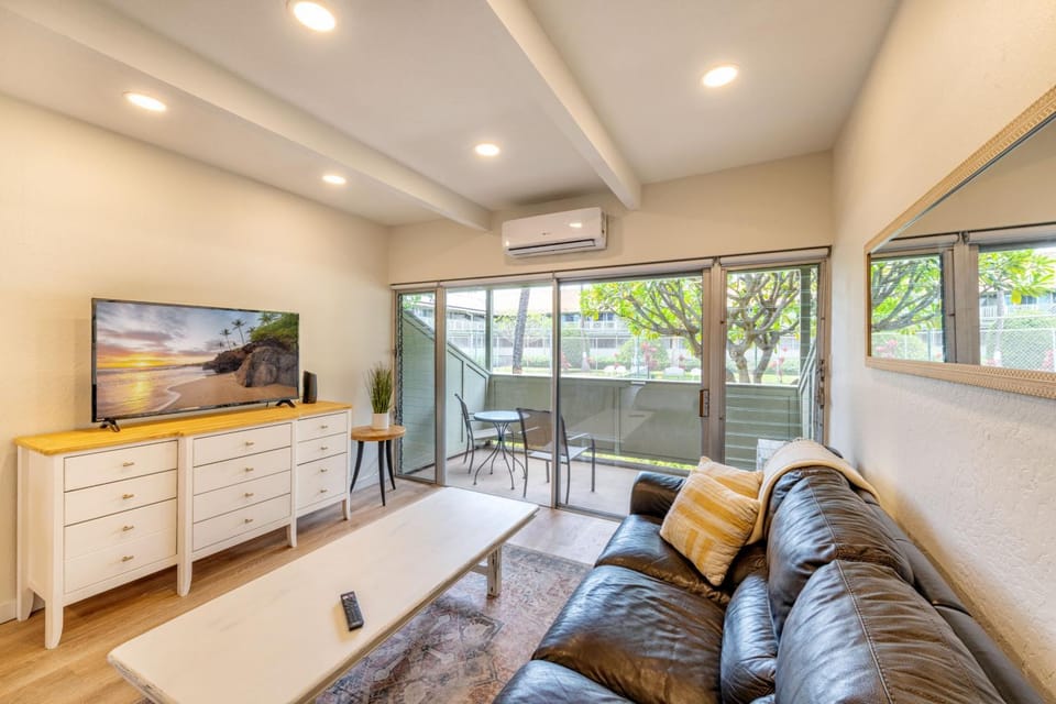 Patio, TV and multimedia, Living room, air conditioner
