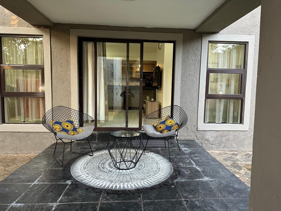 Patio, Seating area