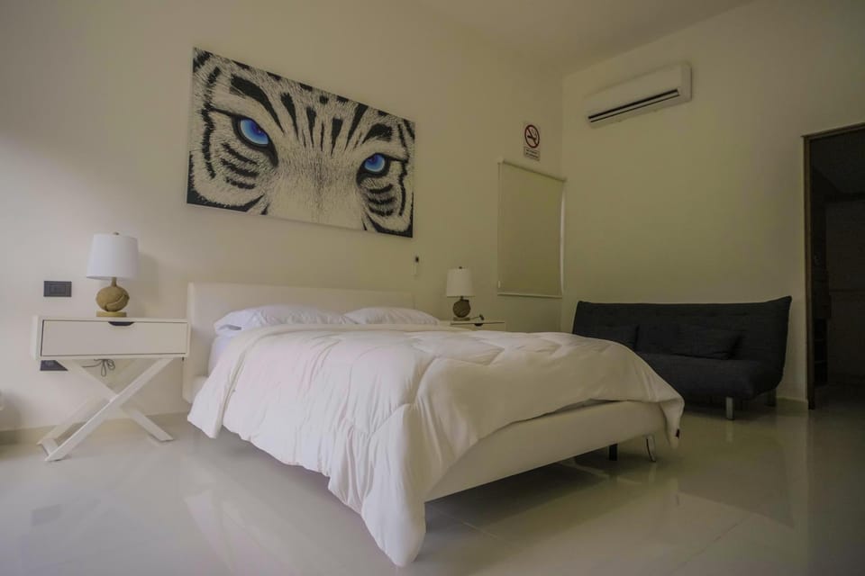 Bed, Photo of the whole room, Bedroom, air conditioner