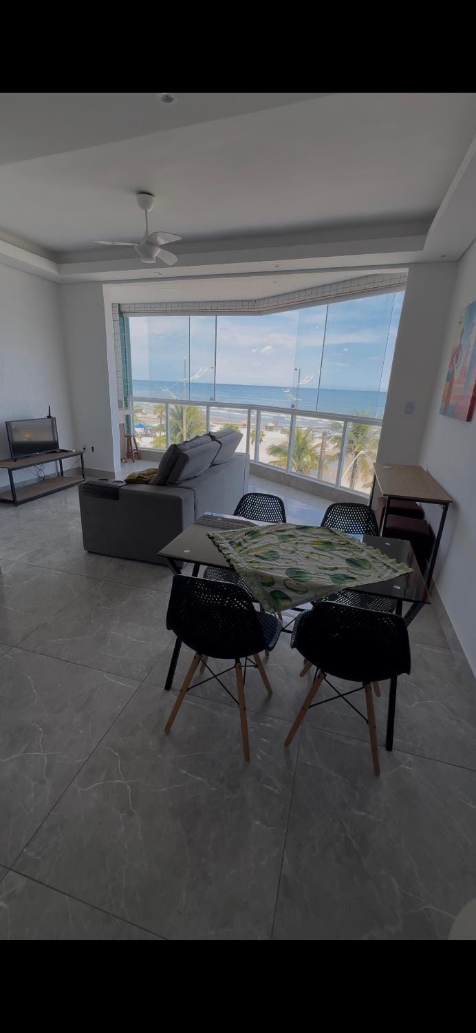 Frente mar, pé na areia !! Apartment in State of São Paulo