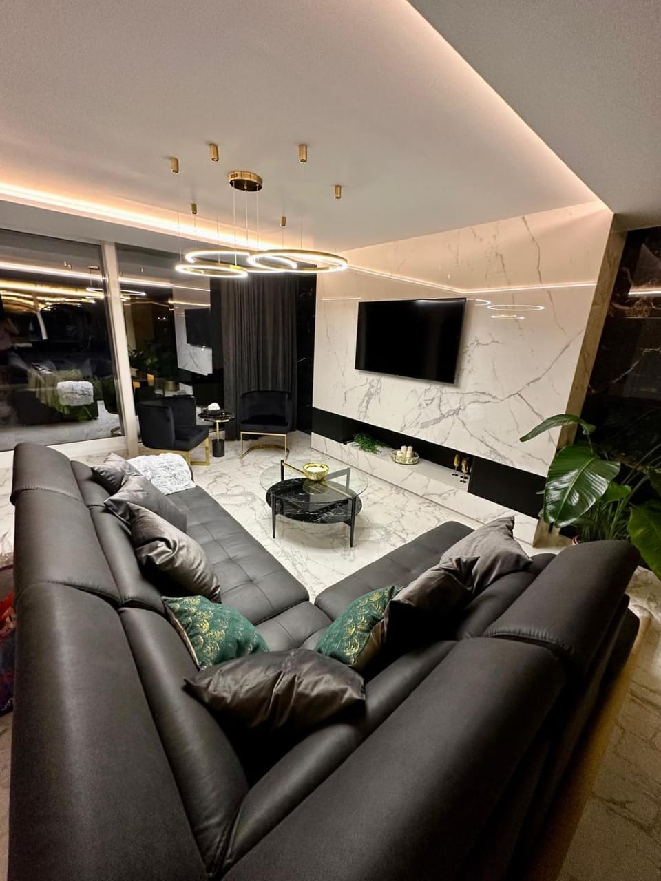 Communal lounge/ TV room, TV and multimedia, Living room, Seating area